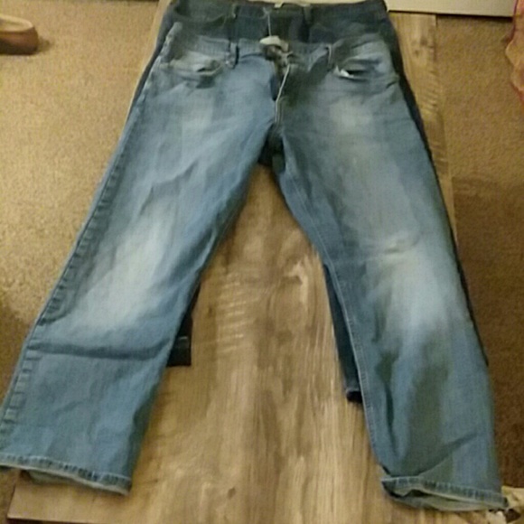 Wrangler Jeans - Picture 2 of 4